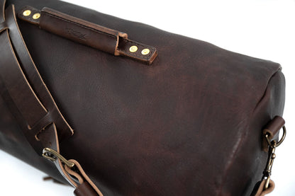 GUNNAR ZIPPERED LEATHER DUFFLE BAG - MILITARY STYLE DUFFLE BAG