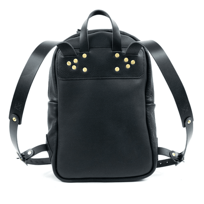 CLASSIC ZIPPERED LEATHER BACKPACK