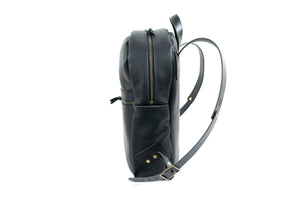 CLASSIC ZIPPERED LEATHER BACKPACK