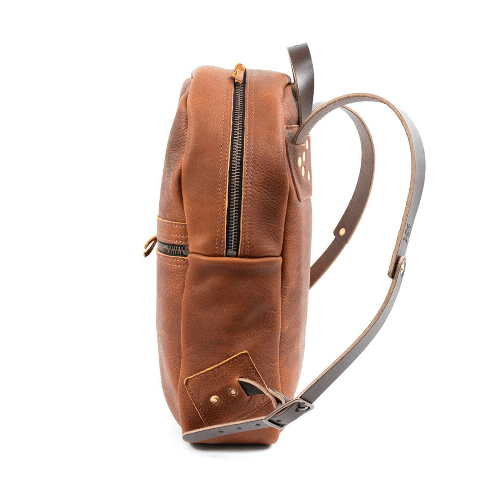 CLASSIC ZIPPERED LEATHER BACKPACK