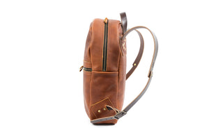 CLASSIC ZIPPERED LEATHER BACKPACK