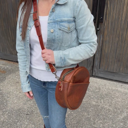 MAPLE CIRCLE CROSSBODY BAG