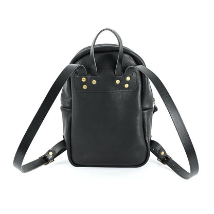 CLASSIC ZIPPERED LEATHER BACKPACK - MEDIUM