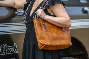 AVERY LEATHER TOTE BAG - SMALL - PEANUT BISON