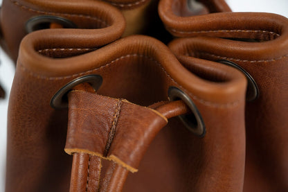LEATHER BUCKET BAG - SMALL - WHISKY BISON | MOCHA STRAPS