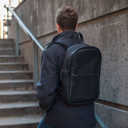 CLASSIC ZIPPERED LEATHER BACKPACK - IN STOCK