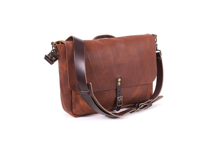 STEPHEN LEATHER MESSENGER BAG - IN STOCK